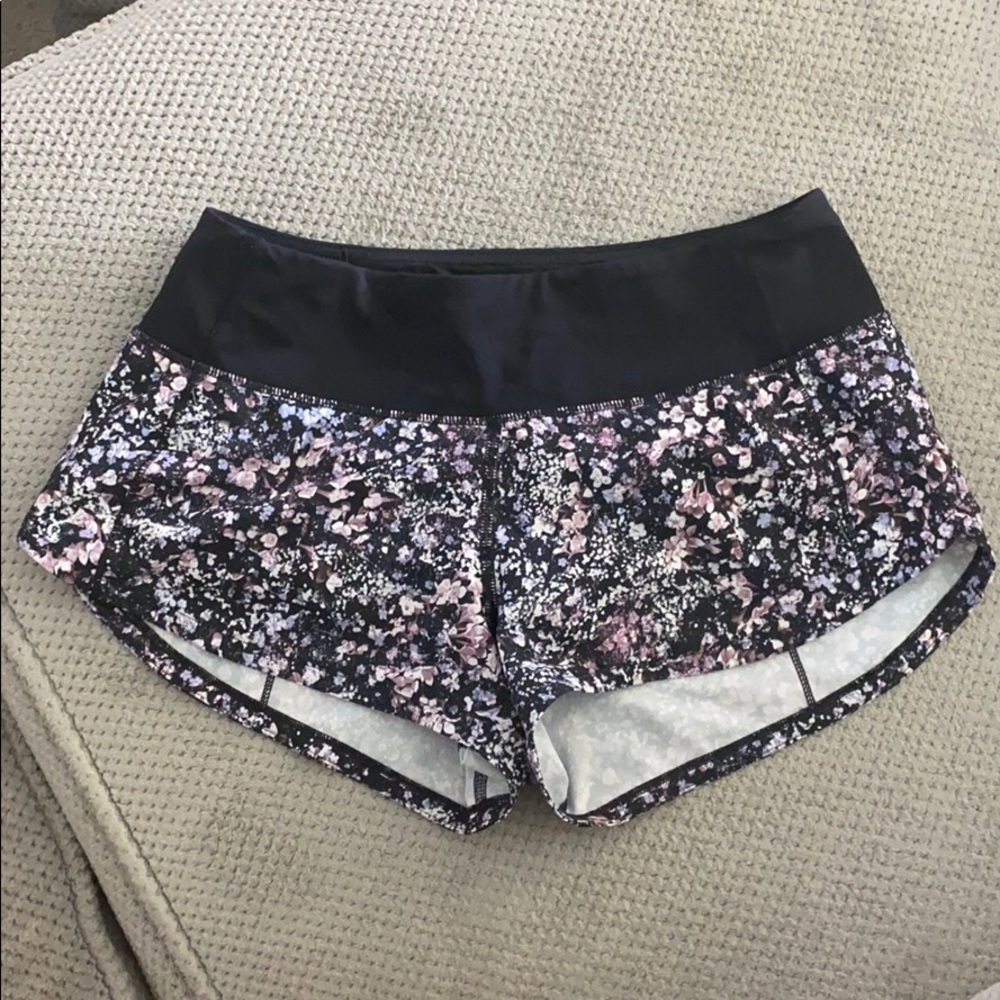 lululemon speed up short 2”. worn twice. size 2